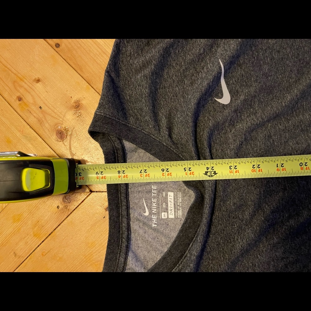 NIKE MENS GREY SHIRT